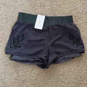 Fabletics olesia shine short